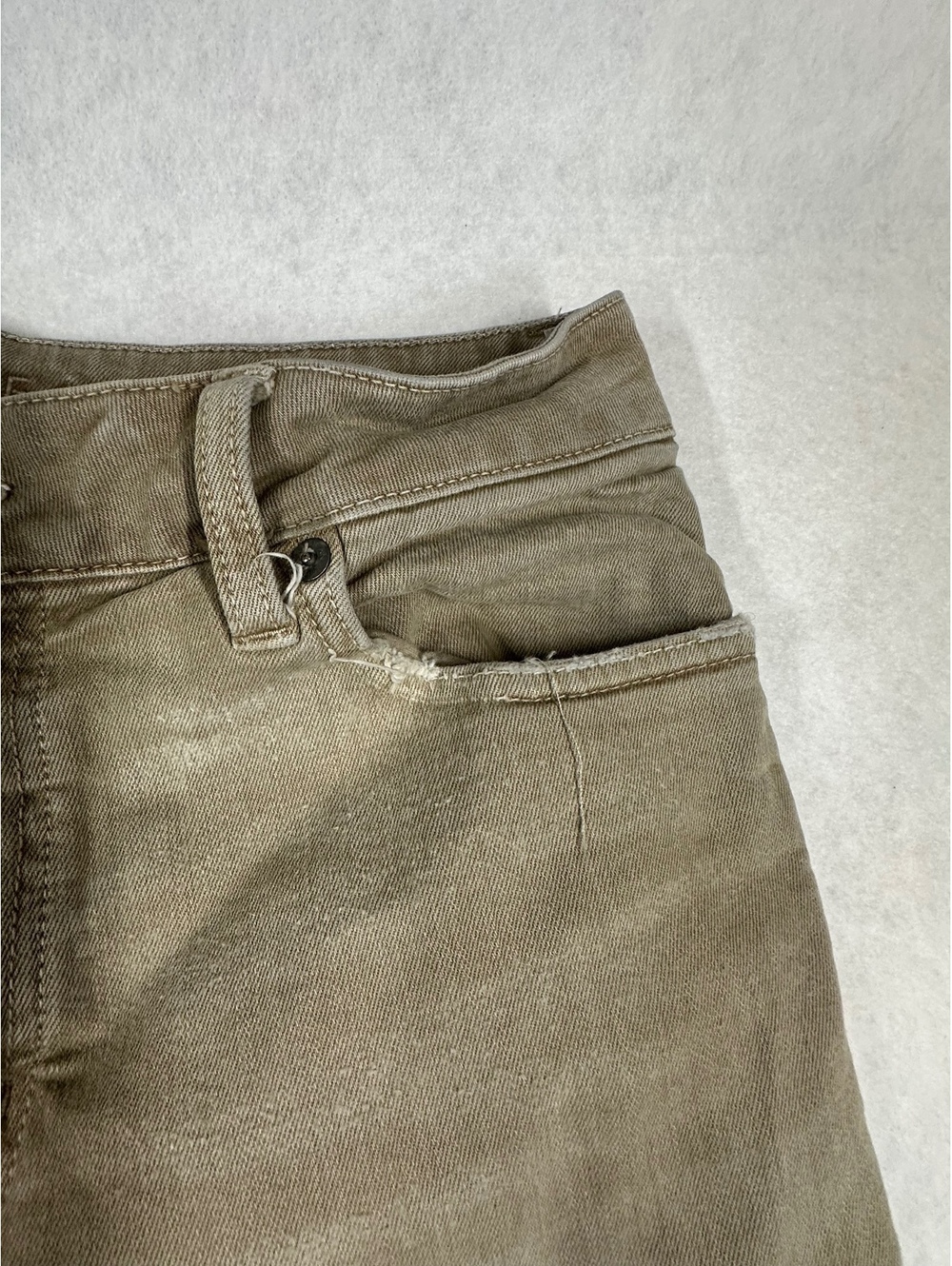 American Eagle Outfitters Men's 30x30 Khaki Skinny Jeans with Distressed Pocket